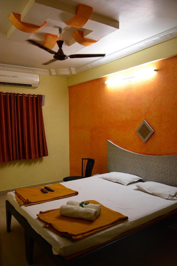 שירדי Hotel Sai Vishwa מראה חיצוני תמונה